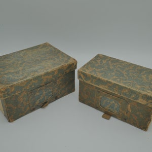 Caja de cartón vintage con estampado de leopardo verde Con etiqueta, tienda de antigüedades, juego de dos