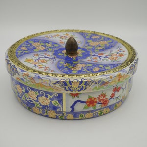 Vintage Royal blue Asian inspired floral round tin, collectible kitchen decor