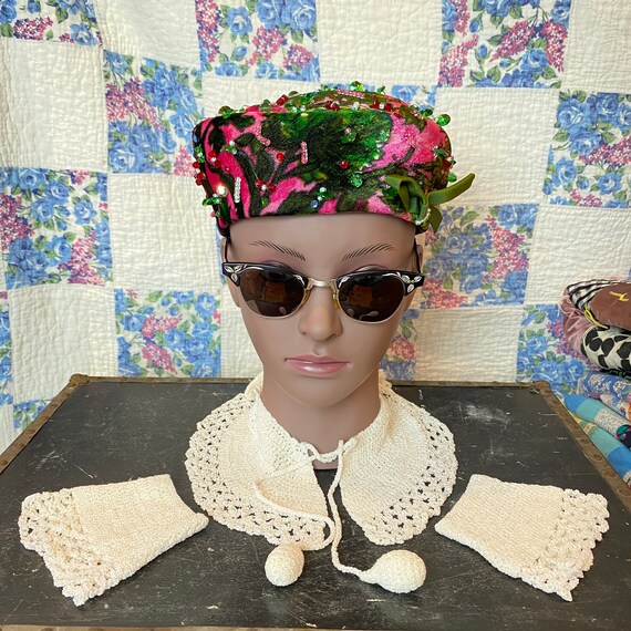Vintage Wide Collar and Cuffs Set - Crochet - Knit