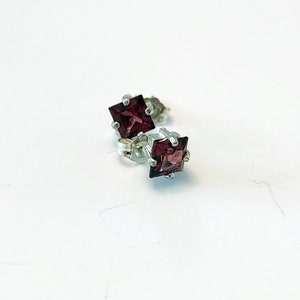 Garnet Earrings - Mahenge Garnet