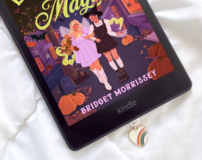 White Rainbow Heart Enamel Kindle Charm (usb-c)