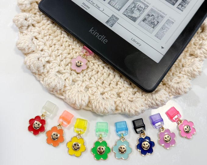 Smiley Daisy Kindle Charm (usb-c)