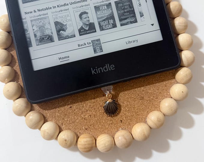 Black Shell Enamel Kindle Charm (usb-c)
