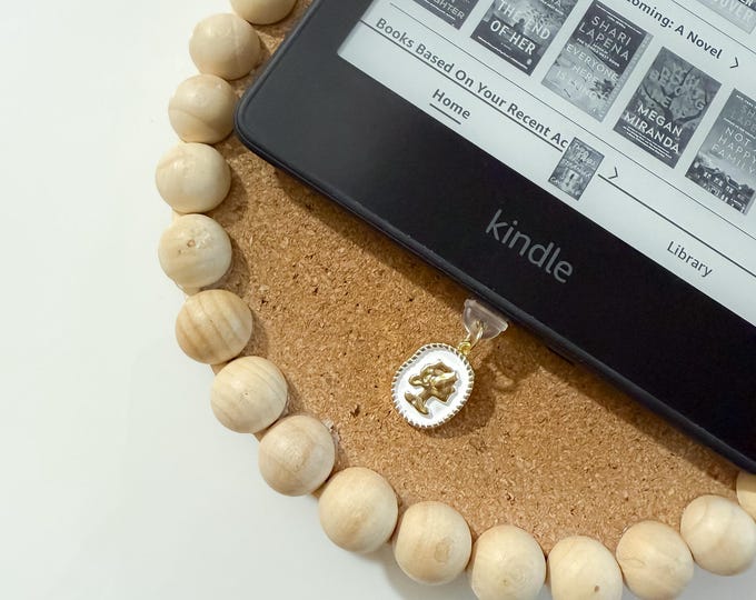 Gold and White Enamel Cameo Kindle Charm (usb-c)