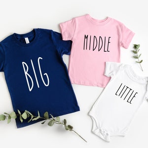 Family Matching Shirt, Big Middle Little Tshirts, Pregnancy Announcement Shirt, Pregnant Mom Reveal, Sibling T-Shirts, Third Pregnancy Tees