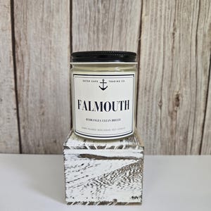Falmouth Cape Cod Soy Candle: Wooden Wick, Hydrangea & Sea Breeze
