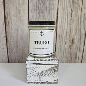 Candela di soia Truro Cape Cod: bergamotto, gardenia, muschio, stoppino scoppiettante