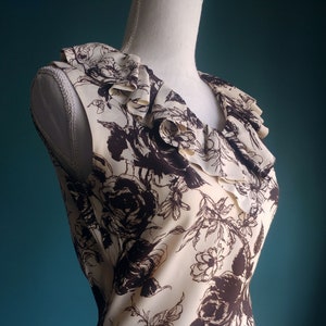 1970s Ruffled Collar Dress