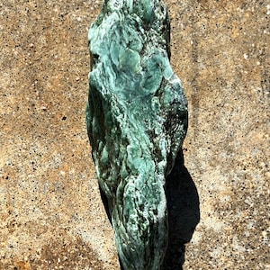 Raw jade cobble nephrite jade