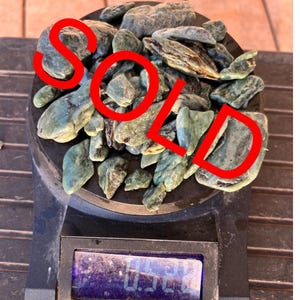 VENDIDO**VENDIDO***piedras de jade nefrita a granel para colgantes**VENDIDO*