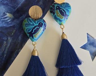 Boucles d'oreilles peintes à la main, bijoux en bois de copal, boucles d'oreilles longues pompons