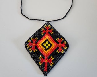 Collier de perles huichols, pendentif mexicain Ojo de Dios