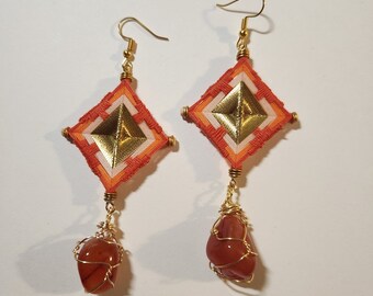 Boucles d'oreilles oeil de Dieu huichol, boucles d'oreilles pendantes en pierre du Mexique