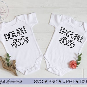 Doble Problema Gemelos SVG Cortar Archivo / Cricut, Silueta, svg, png, jpg, dxf / onesie, camisa, regalo, baby shower, género neutro, bebé, niño