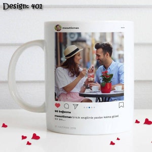 May include: White ceramic mug featuring a photo of a couple at a cafe, designed to resemble a social media post. The mug includes the text "Design: 401" and a caption in Turkish. Red heart-shaped confetti decorates the surface.