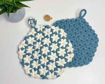 Pot holders crocheted from 100% cotton
