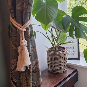 Curtain tie backs, Macrame tie backs, Pair of tie backs