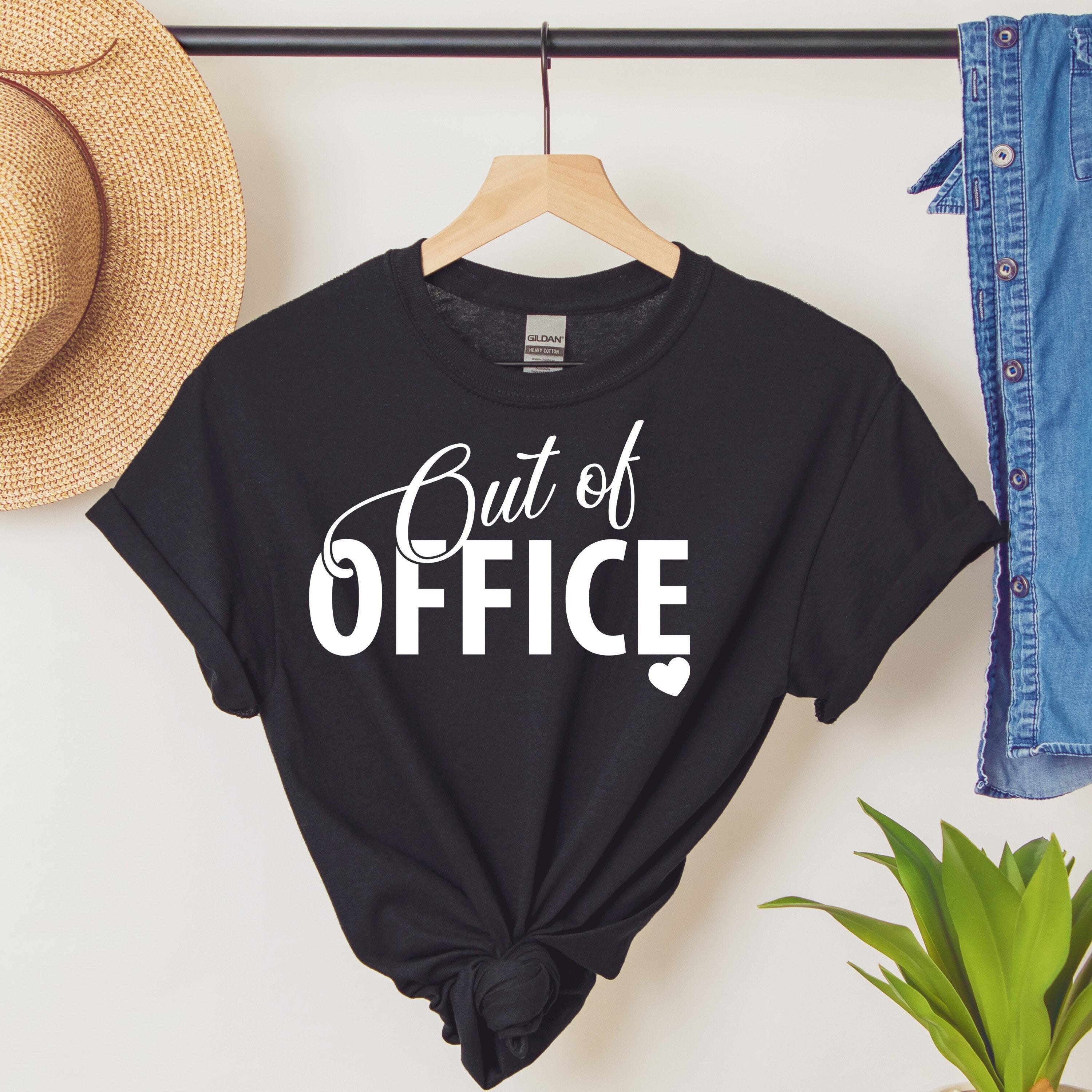 Out of Office Shirt Travel Shirt Beach Life Summer Shirt - Etsy
