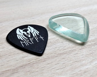 Glass effect acrylic guitar pick - Lokk-III - 4.5mm