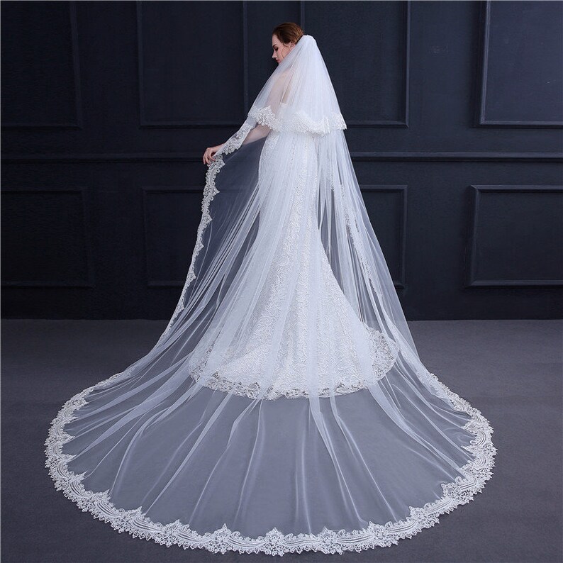 New Design Wedding Veil Double Layer Long Lace Trim Tail with Comb Bridal Wedding Lace Mantilla