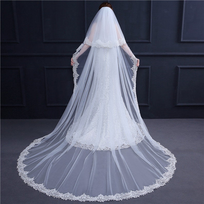 New Design Wedding Veil Double Layer Long Lace Trim Tail with Comb Bridal Wedding Lace Mantilla
