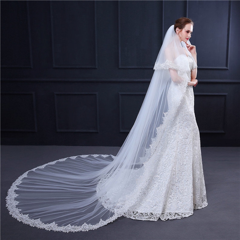 New Design Wedding Veil Double Layer Long Lace Trim Tail with Comb Bridal Wedding Lace Mantilla