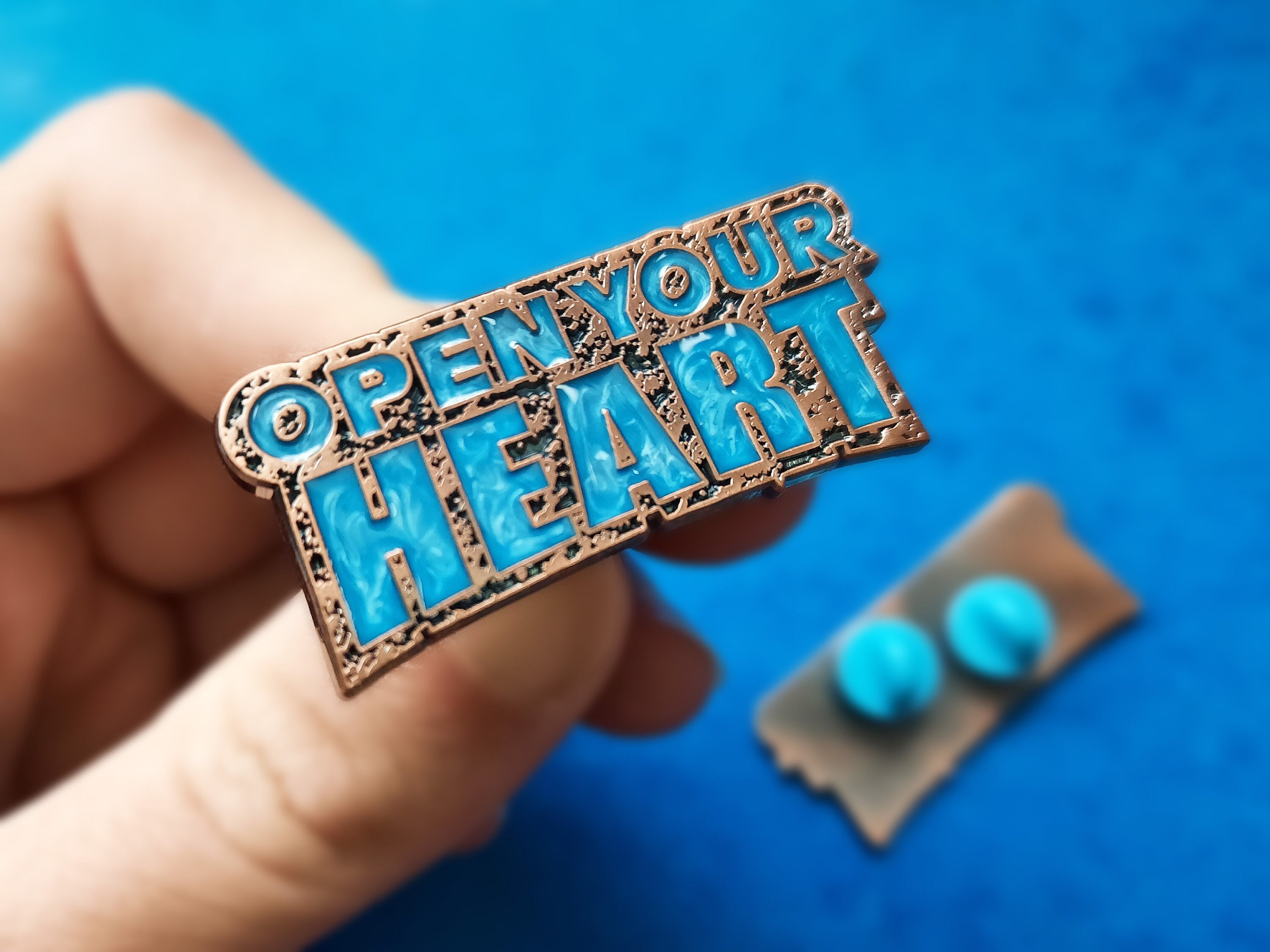 オープン・ユア・ハート・ピン、ソニックアドベンチャー、エナメル