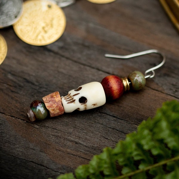 Handmade men's earring, skull earring, carved bone, ceramic, wooden beads, pirate earring, cosplay jewellery, mens boho earring, green red