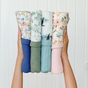 Manta personalizada para bebé con nombre – Muselina para envolver, manta bordada para bebé, manta personalizada para bebé, regalo para baby shower, regalo con el nombre del bebé imagen 6