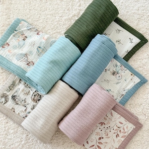 Manta personalizada para bebé con nombre – Muselina para envolver, manta bordada para bebé, manta personalizada para bebé, regalo para baby shower, regalo con el nombre del bebé imagen 7
