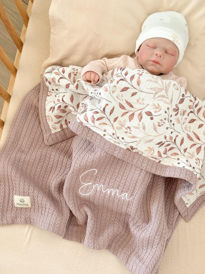 Manta personalizada para bebé con nombre – Muselina para envolver, manta bordada para bebé, manta personalizada para bebé, regalo para baby shower, regalo con el nombre del bebé imagen 1