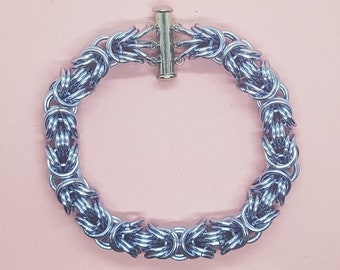 Kinged Byzantine Bracelet in Lavender