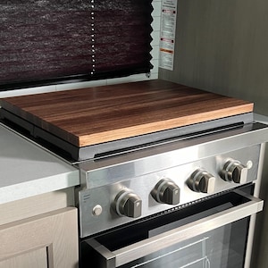 Furrion - Cuisinière Chef Collection 24" - Planche à découper pour camping-car / Planche à nouilles en bois dur.