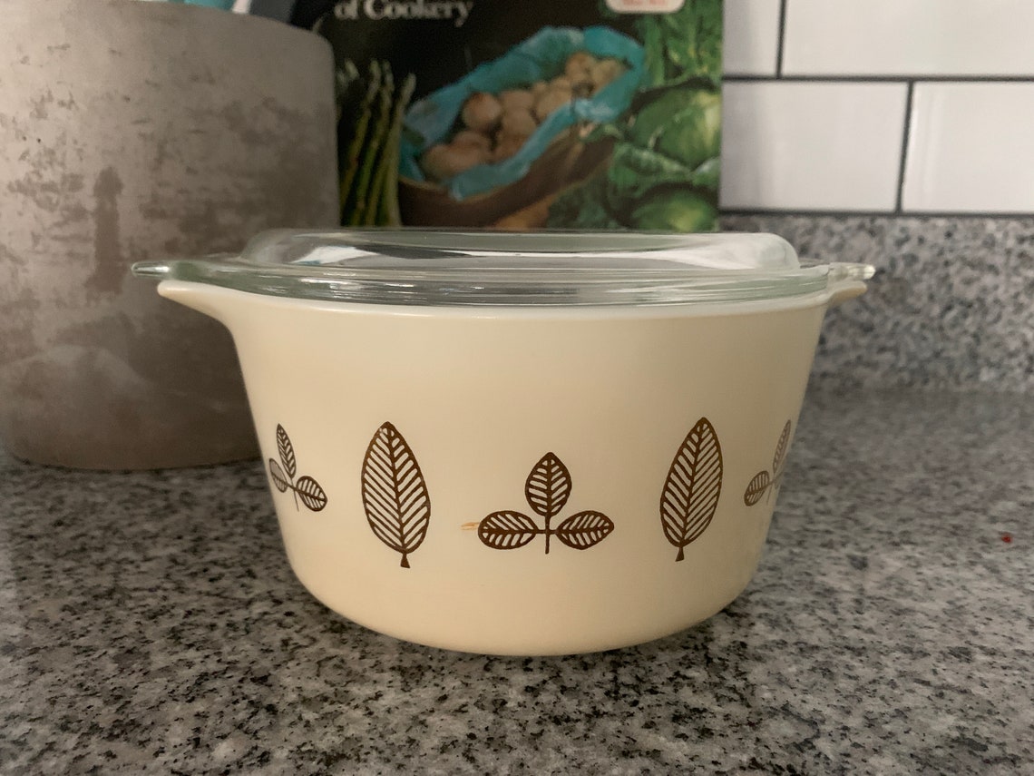Vintage PYREX GOLD LEAF Glass 1 qt. Casserole Dish and Lid Etsy