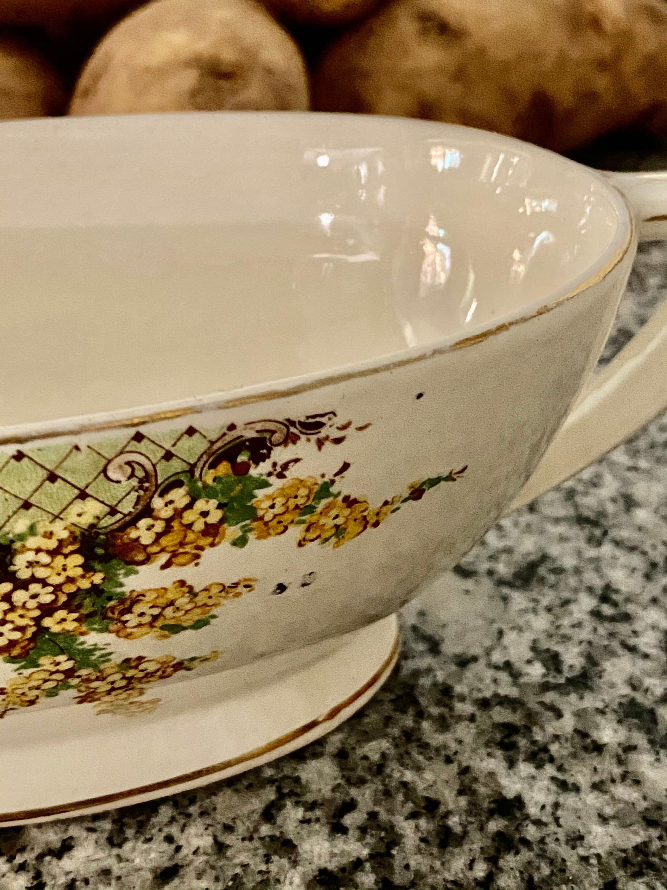 Edwin M Knowles China - dbundm3