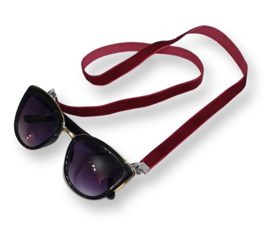 Beaded Single Strand Eyeglass Holder – Redstick Gallery