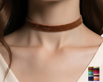 Zachte fluwelen choker ketting, gotisch minimalistisch vintage sieraad, roestvrijstalen onderdelen.