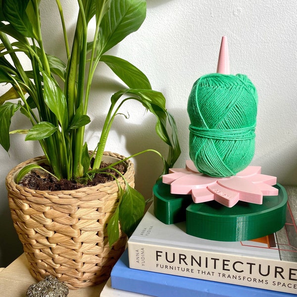 Spinning Yarn Holder Tool Unique 3D Printed Gift for Knitters and Crocheters | Water Lilly
