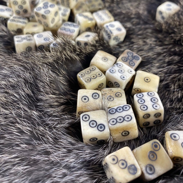 Handmade Bone Dice Set – Viking Dot D6, Medieval Gaming (Qty 5)