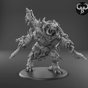 May include: A grayscale figurine of a horned demon warrior, posed with two large swords. The figure is heavily armored with intricate details, chains, and spikes. It stands on a circular base, with a logo in the upper right corner.