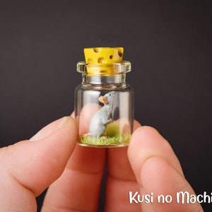 Miniature vial The cheese mouse