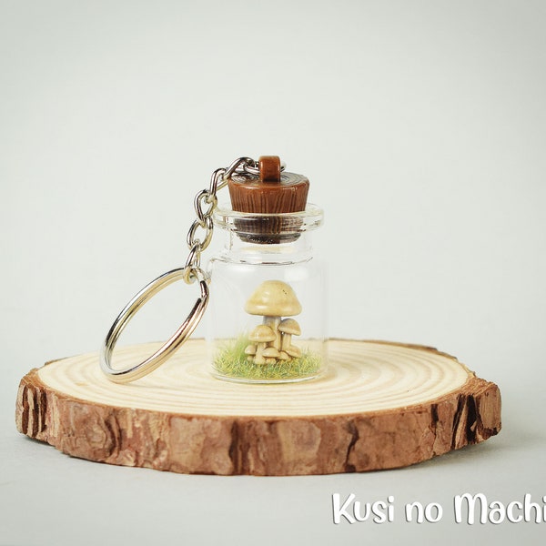 Porte Clé Terrarium Champignon d'automne en bouteille porte-bonheur foret miniature