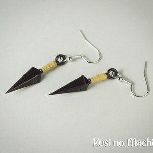 Black Kunai Dangle Earring for Kunoichi くノ一 Kanji 女 Woman