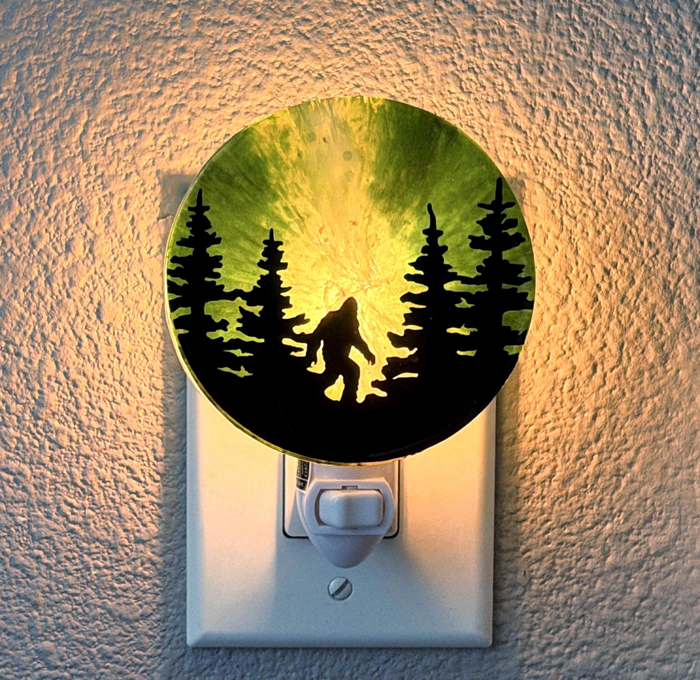 Bigfoot Sasquatch Stained Glass Lamp - Etsy