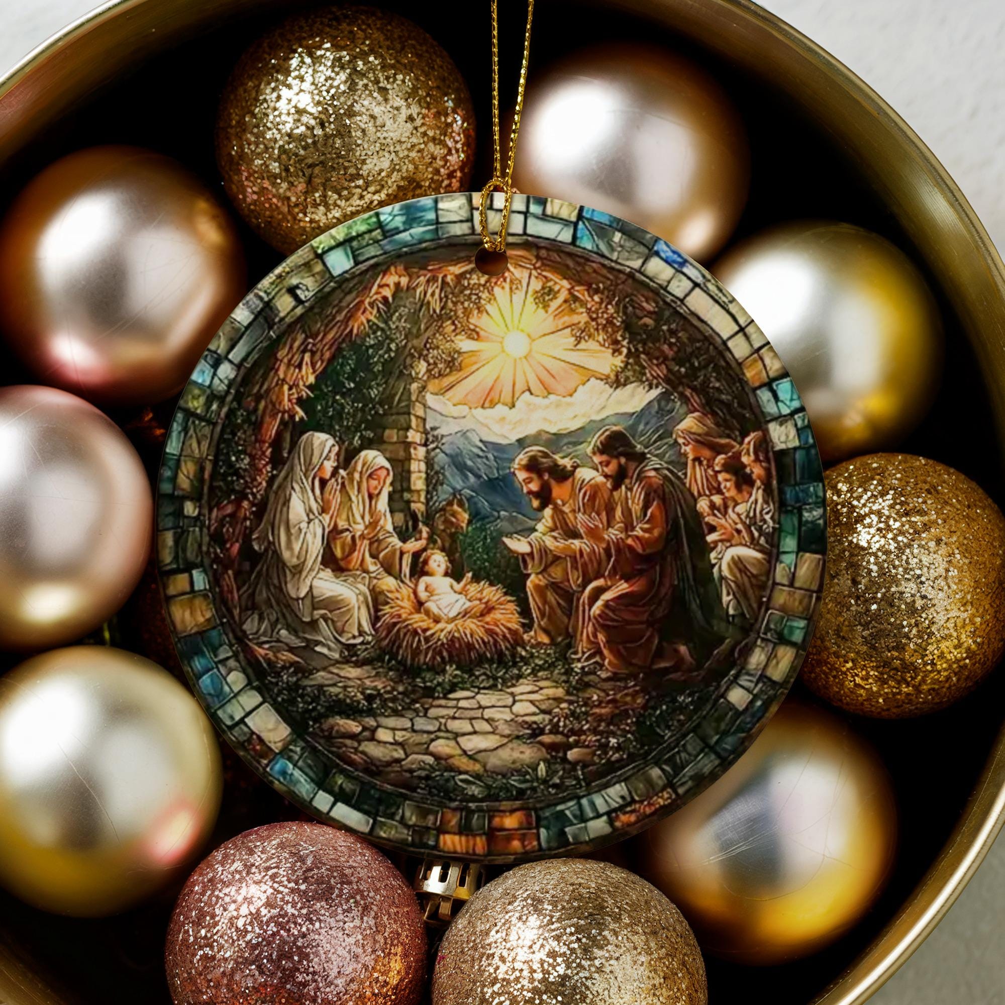 宗教的なクリスマスオーナメント キリスト降誕オーナメント 彫刻された外観 素朴なキリスト降誕オーナメント クリスマスツリー用 素朴な イタリア  FBNATALE1384-1 キリスト降誕のシーンのあるクリスマスオーナメント, image size:2000x2000