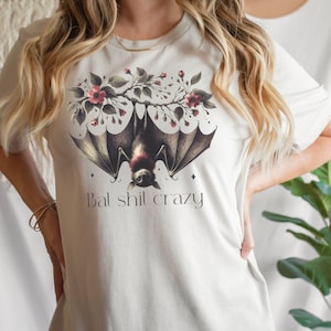 Camiseta loca de mierda de murciélago, camiseta gráfica de murciélago divertido, camisa gótica única, camiseta de humor peculiar, diseño de murciélago lindo espeluznante, idea de regalo espeluznante
