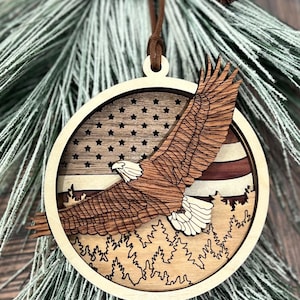 Heirloom Patriotic Ornament | Eagle Ornament | Classic American Eagle Ornament | Collectible Eagle and USA Flag Ornament | Wildlife Ornament