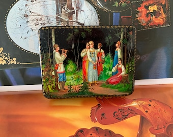 Russian Lacquer Box  Decoupage Hand Made Painted