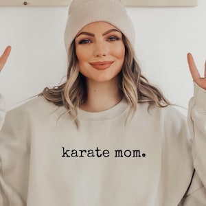Moletom Karate Mom: Presente de Artes Marciais para a Mãe