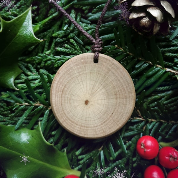 Holly Wood Moon pendant. Patience. Clarity. Hand carved Jewellery. Holly King. Natural Jewellery. Sustainable. Pagan | Wild Fen